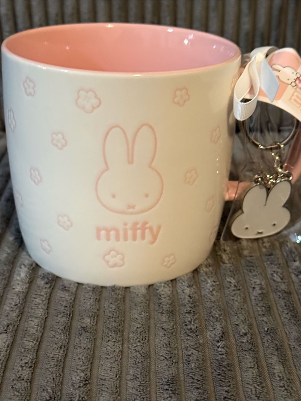 Miffy white Ceramic Mug With pink floral Pattern & int with Bunny Keychain - Picture 4 of 8